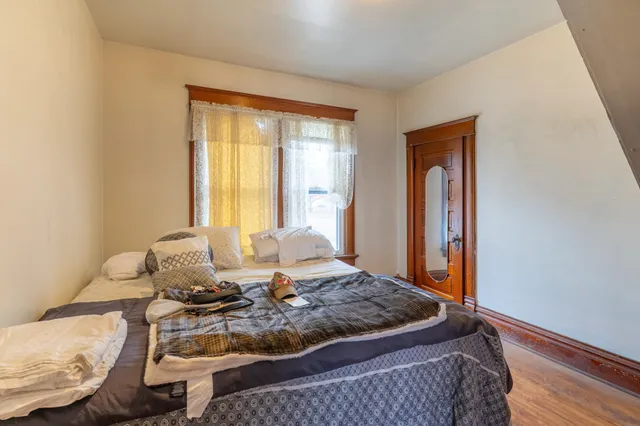 $229,900 | 324 South Roosevelt Street, Green Bay, WI 54301