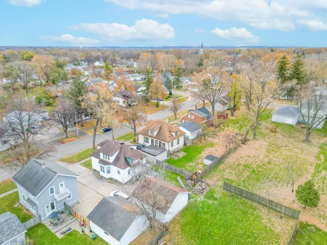 $229,900 | 324 South Roosevelt Street, Green Bay, WI 54301