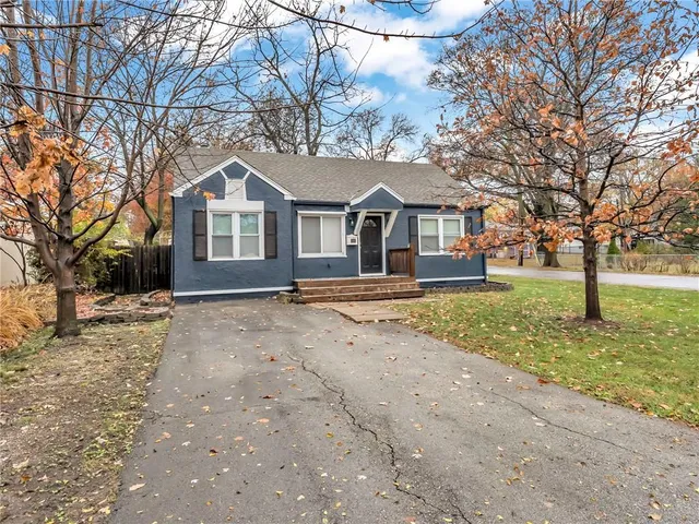 $290,000 | 5700 Walmer Street, Mission, KS 66202