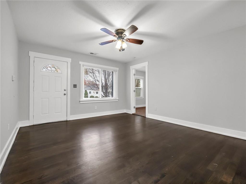 5700 Walmer Street Mission, KS 66202 - Photo 4 of 28