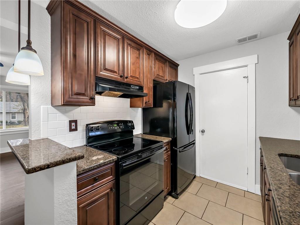 5700 Walmer Street Mission, KS 66202 - Photo 10 of 28