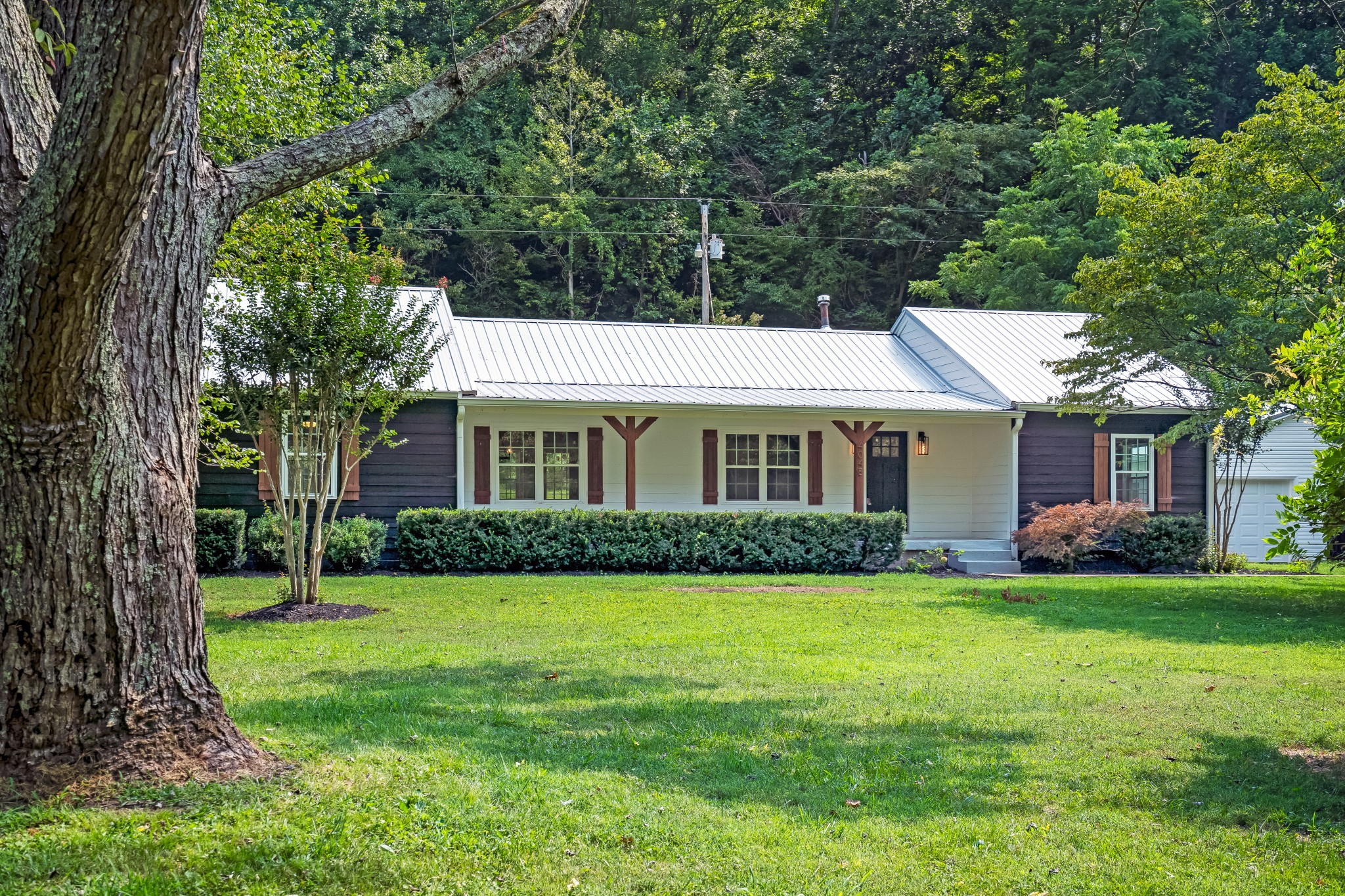 4048 Skelley Road Santa Fe, TN 38482 - Photo 2 of 43 a view of a house with a yard