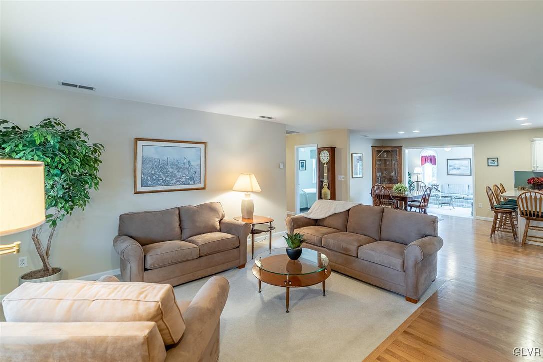 4527 Stole Road Emmaus, PA 18049 - Photo 3 of 18 Gallery Image 3