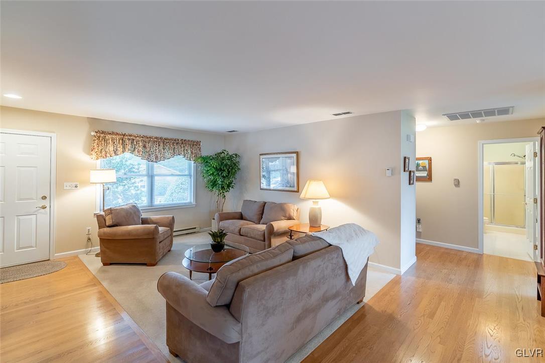 4527 Stole Road Emmaus, PA 18049 - Photo 4 of 18 Gallery Image 4