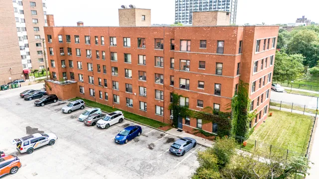 $64,900 | 7363 South South Shore Drive, Unit 409, Chicago, IL 60649