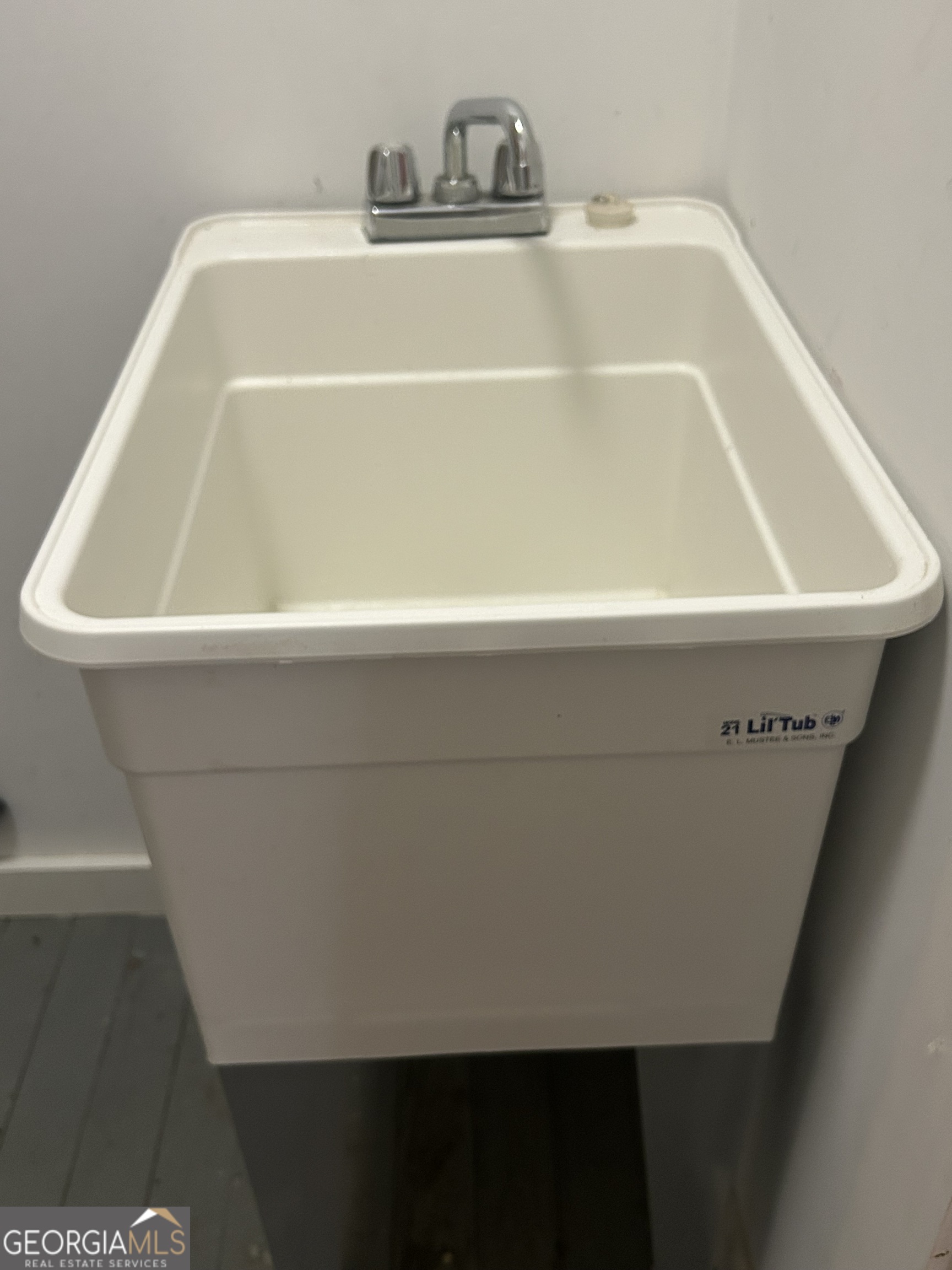 117 Marchman Street Bremen, GA 30110 - Photo 23 of 38 a close up view of a sink