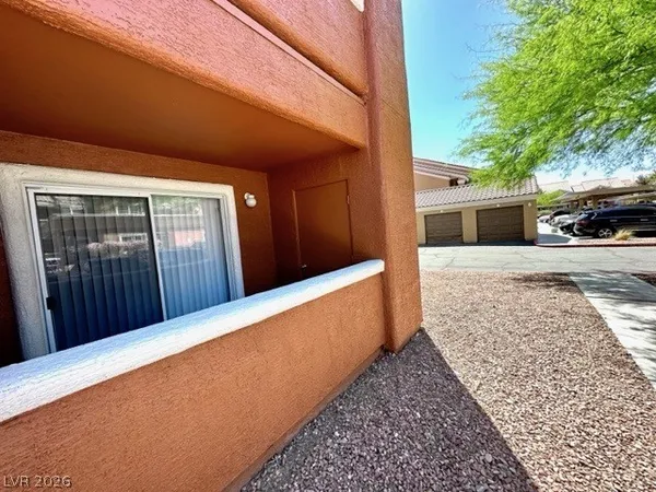 $1,295 | 8101 West Flamingo Road, Unit 1100, Las Vegas, NV 89147