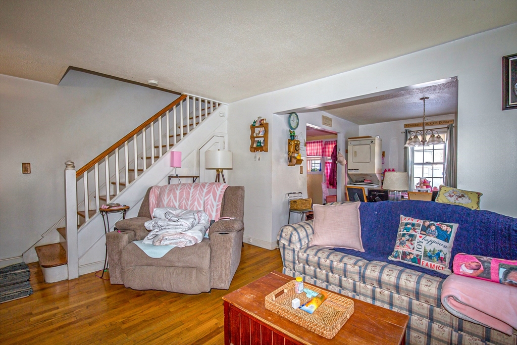 31 Colony Road, Unit 31 West Springfield, MA 01089 - Photo 4 of 20 a living room with furniture and wooden floor