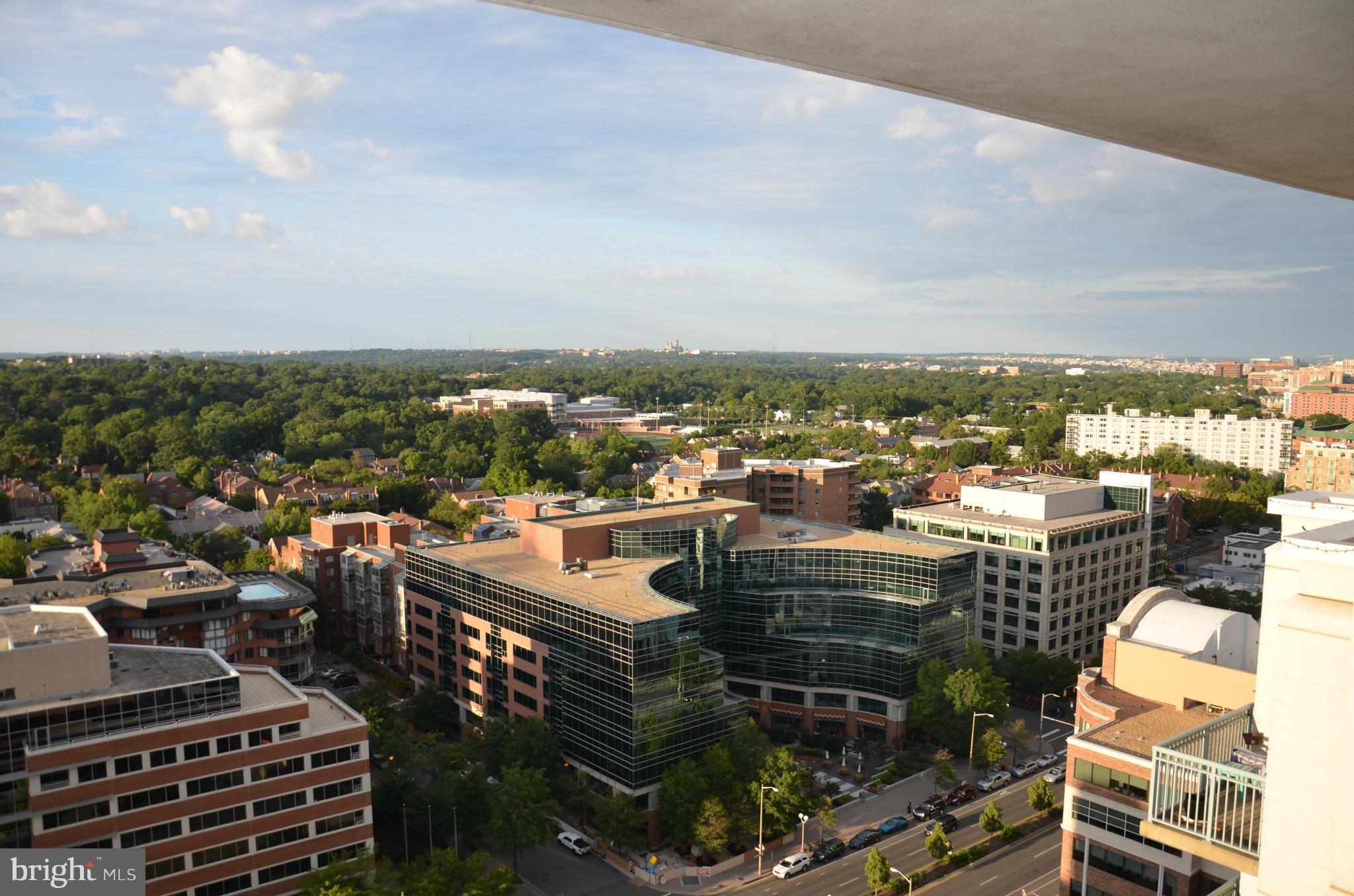 851 North Glebe Road, Unit 1116 Arlington, VA 22203 - Photo 19 of 30 a city view