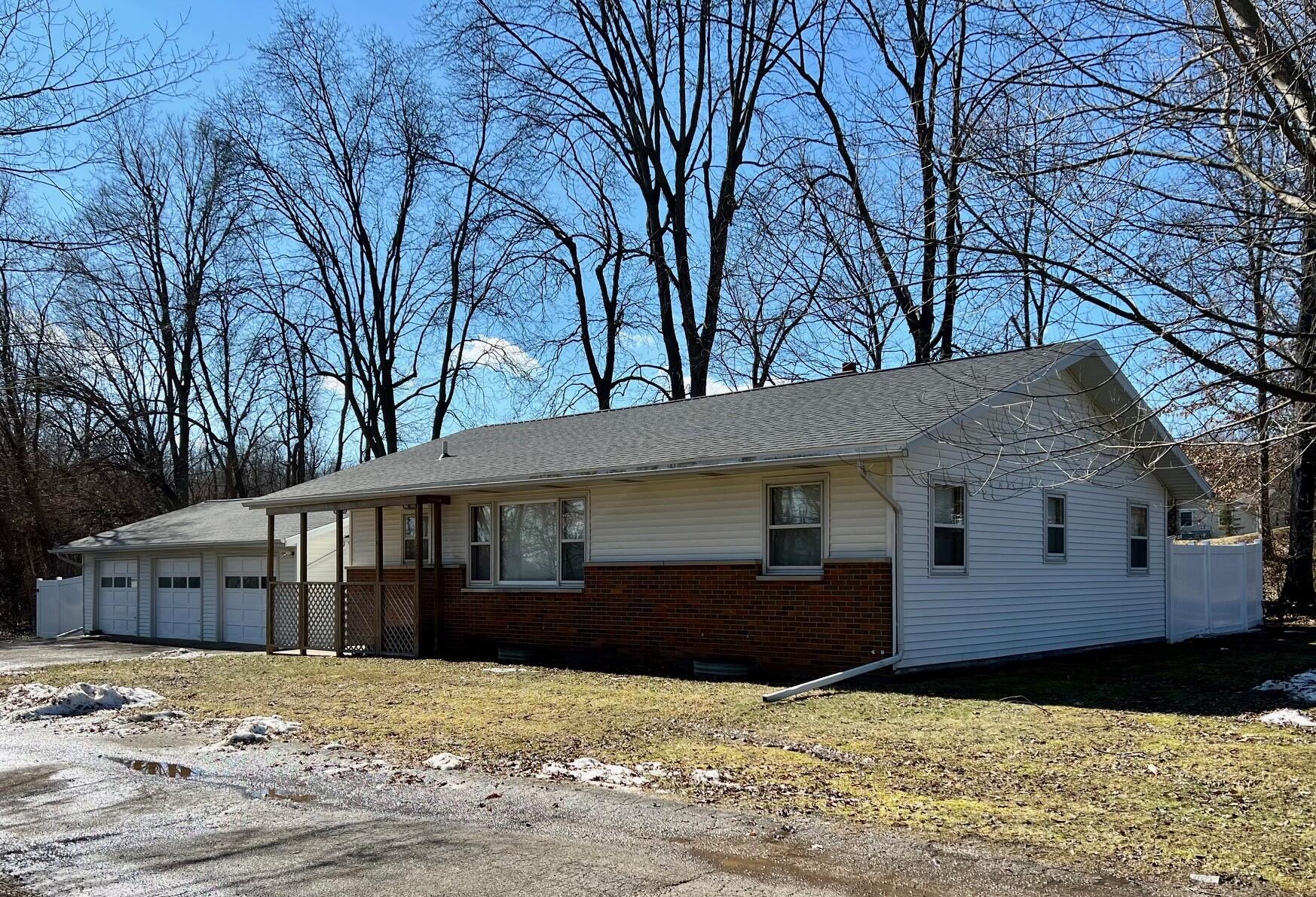 15289 Millard Road Three Rivers, MI 49093 - Photo 1 of 31 IMG_0899b