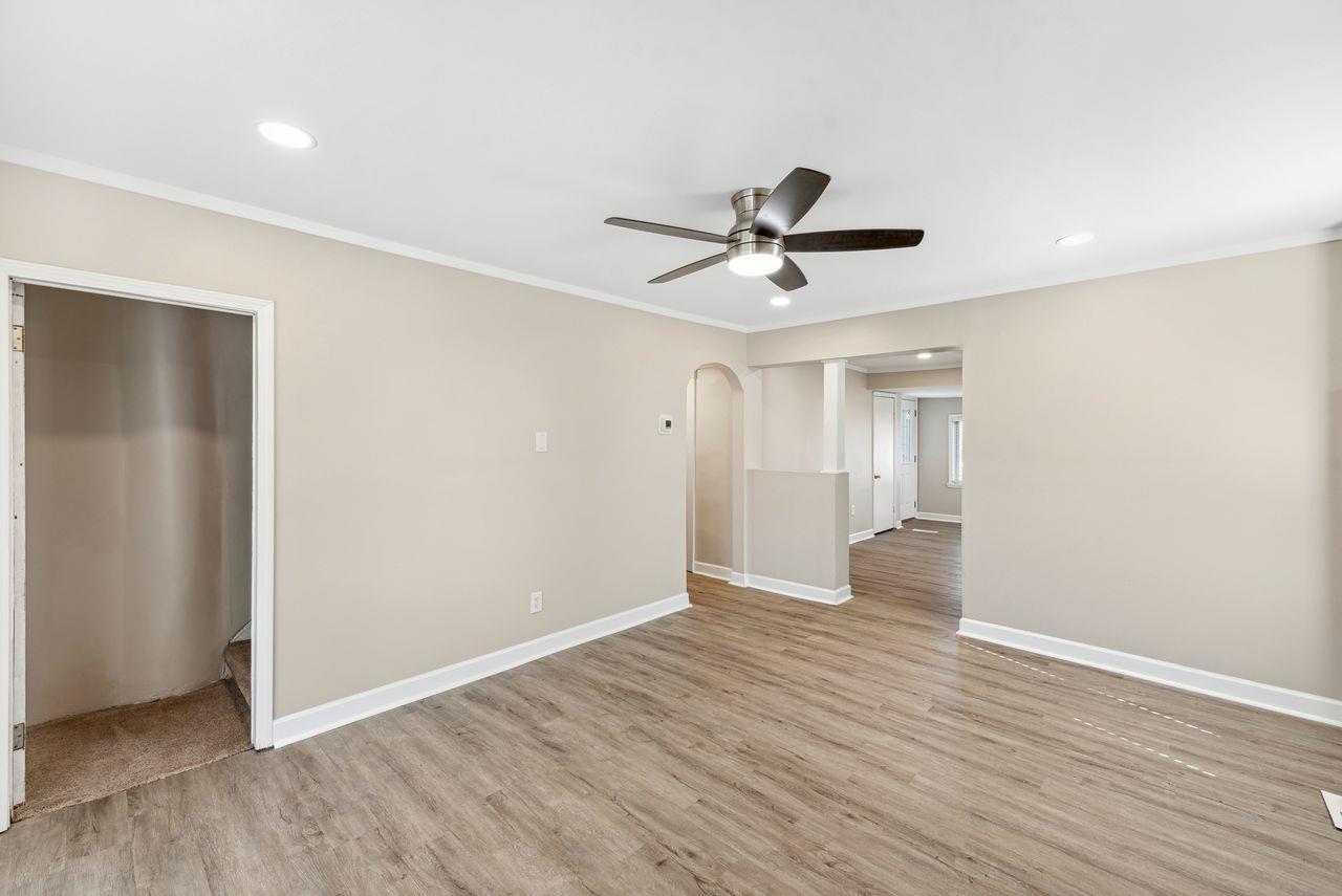 5728 Bridgetown Road Cincinnati, OH 45248 - Photo 5 of 40