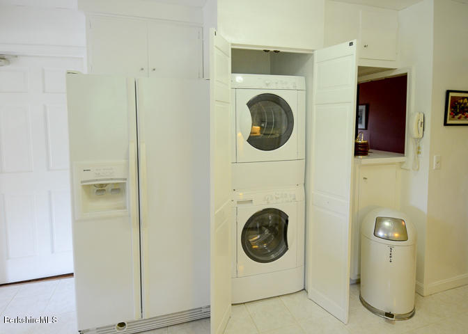 170 Old Stockbridge Road Lenox, MA 01240 - Photo 24 of 55 170 Old Stockbridge Rd laundry