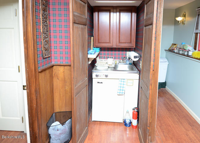 170 Old Stockbridge Road Lenox, MA 01240 - Photo 48 of 55 170 Old Stockbridge Rd lower level kitch
