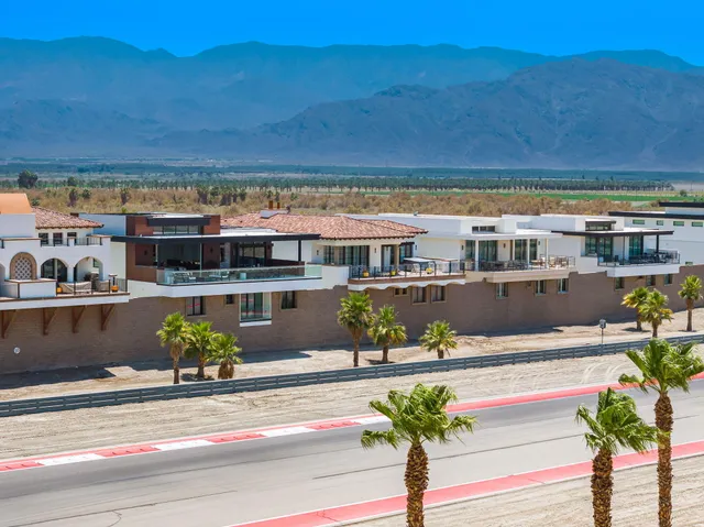 a view of an outdoor space