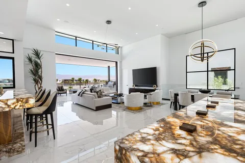 $6,495,000 | 86804 Rogers Way, Thermal, CA 92274