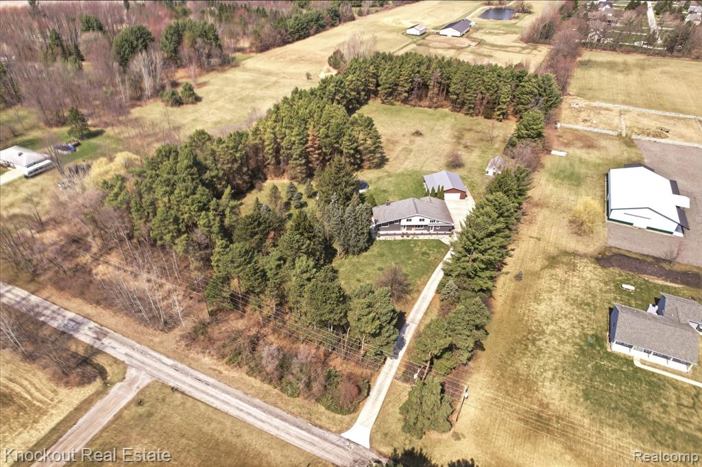 9239 Lange Road Birch Run, MI 48415 - Photo 2 of 75