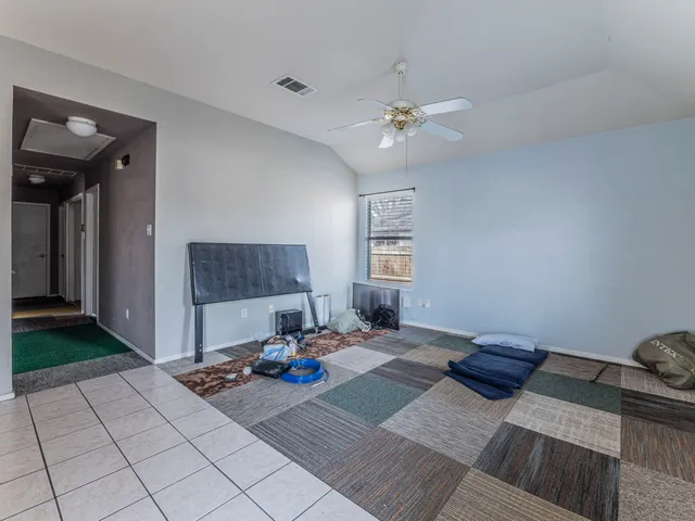 $279,000 | 909 West Rundberg Lane, Austin, TX 78758