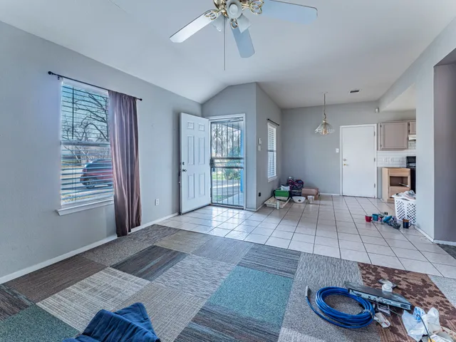 $279,000 | 909 West Rundberg Lane, Austin, TX 78758