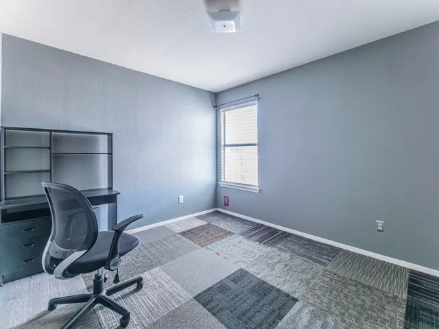 $279,000 | 909 West Rundberg Lane, Austin, TX 78758