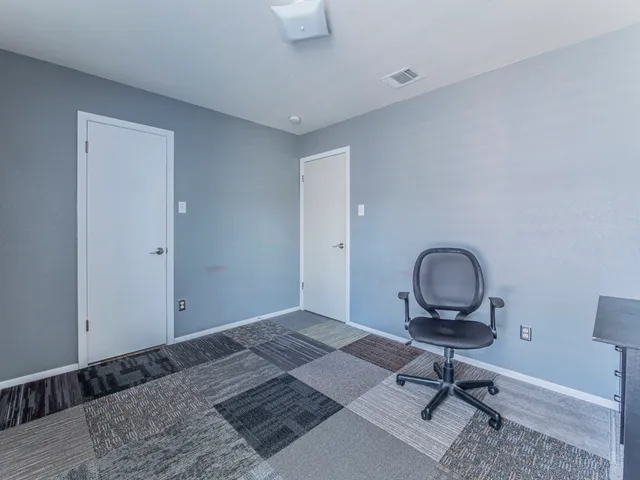 $279,000 | 909 West Rundberg Lane, Austin, TX 78758