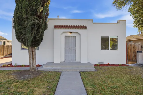 $264,900 | 220 South O Street, Tulare, CA 93274