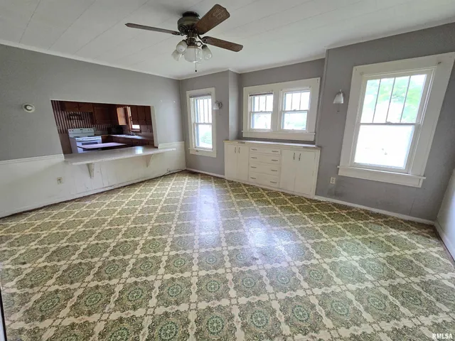 $75,000 | 1201 East Noleman Street, Centralia, IL 62801