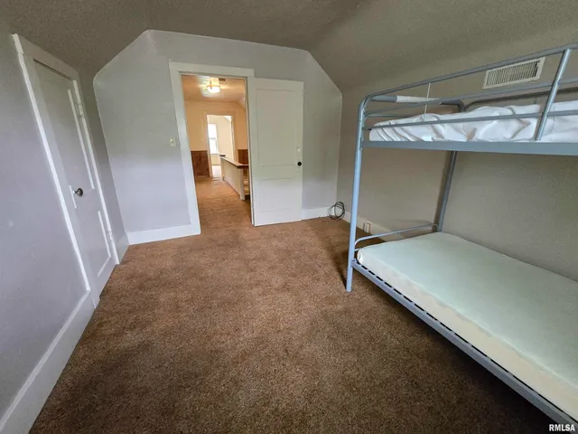 $75,000 | 1201 East Noleman Street, Centralia, IL 62801