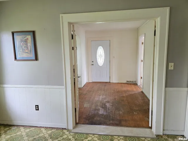 $75,000 | 1201 East Noleman Street, Centralia, IL 62801