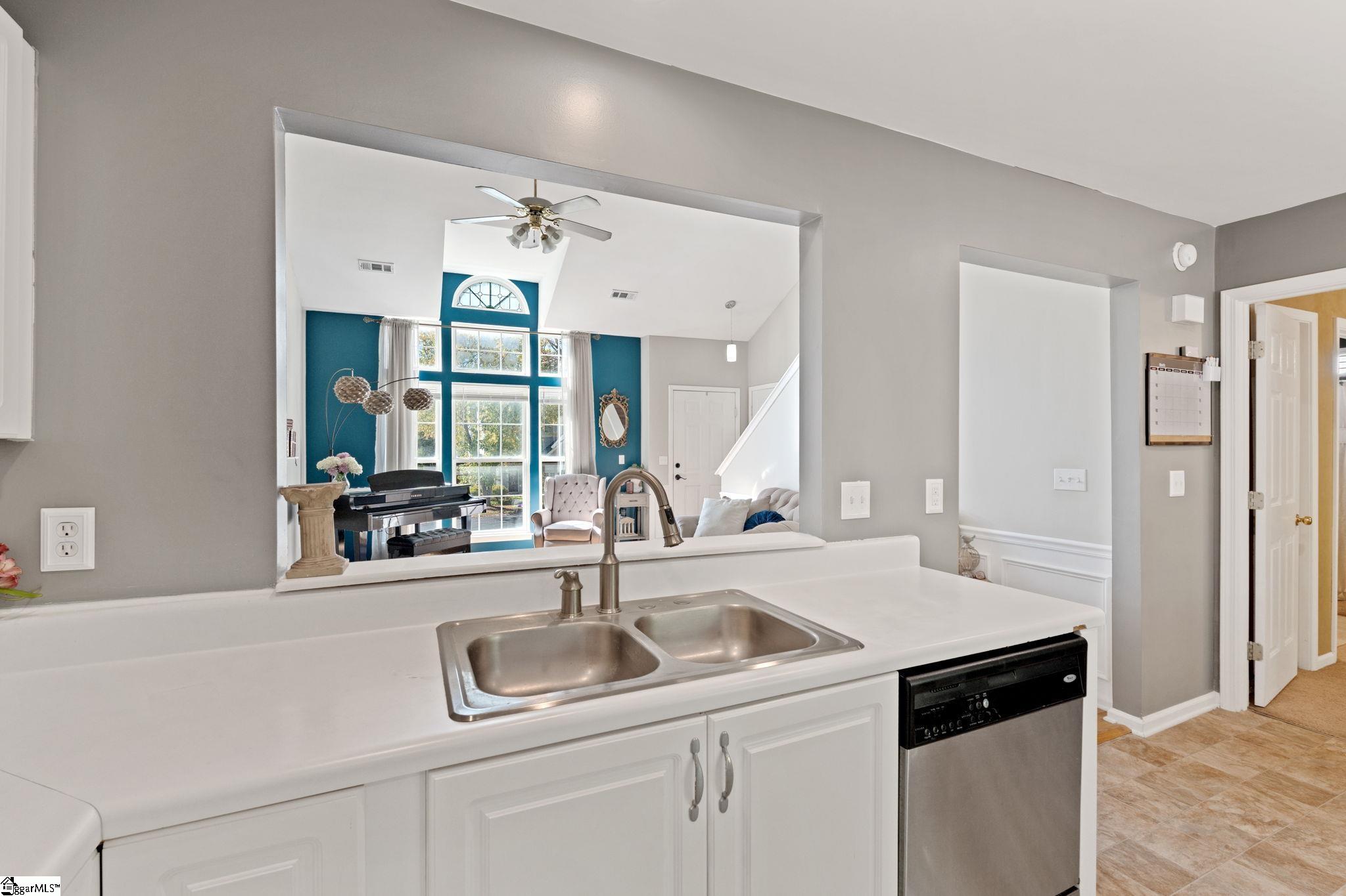 19 Waterfield Court Greer, SC 29650 - Photo 7 of 26