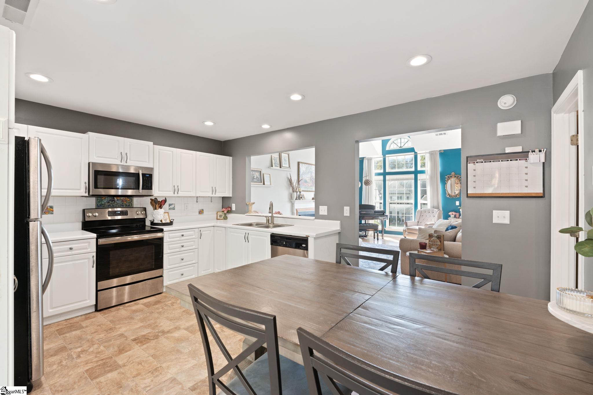 19 Waterfield Court Greer, SC 29650 - Photo 8 of 26