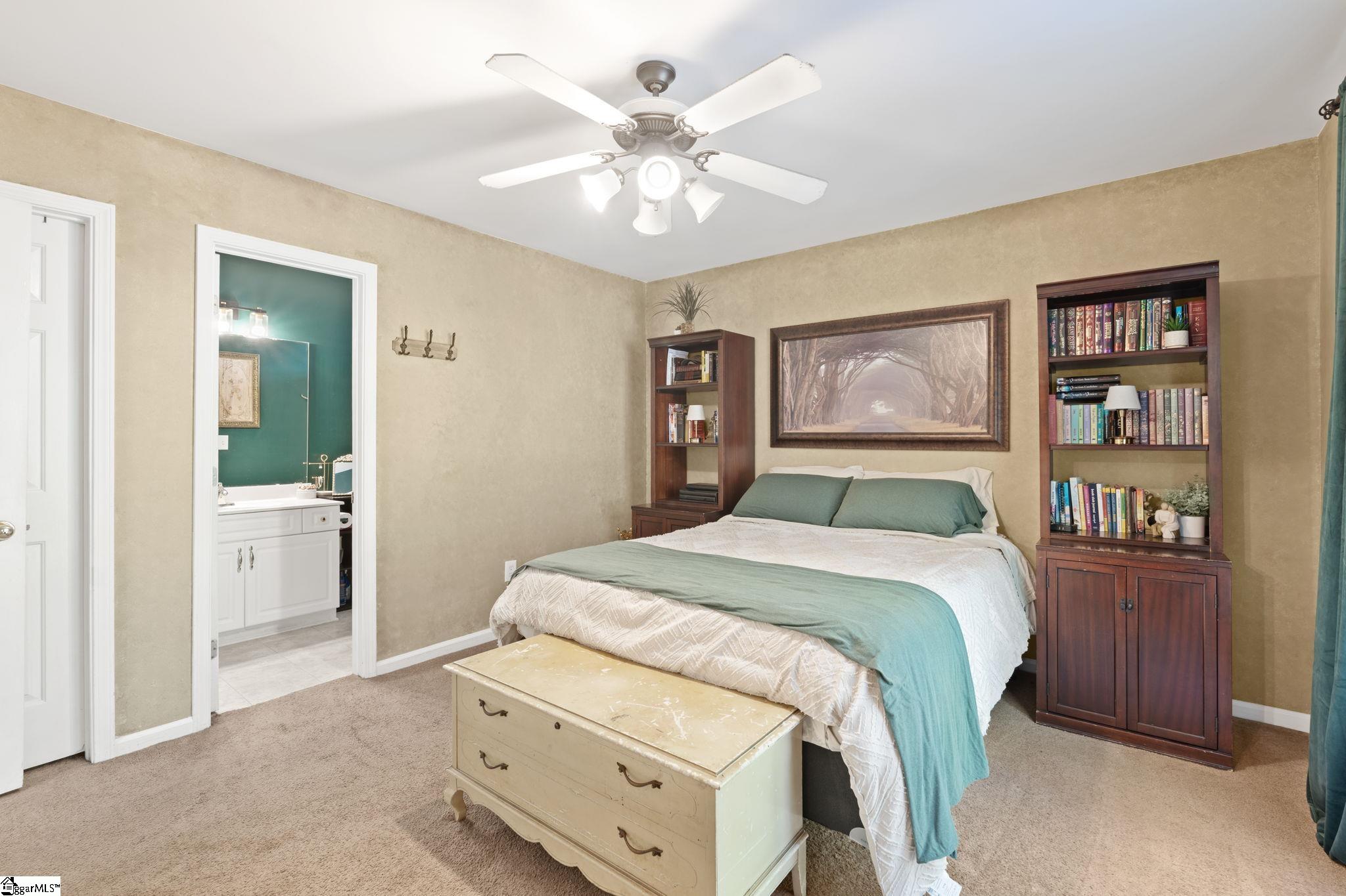 19 Waterfield Court Greer, SC 29650 - Photo 10 of 26