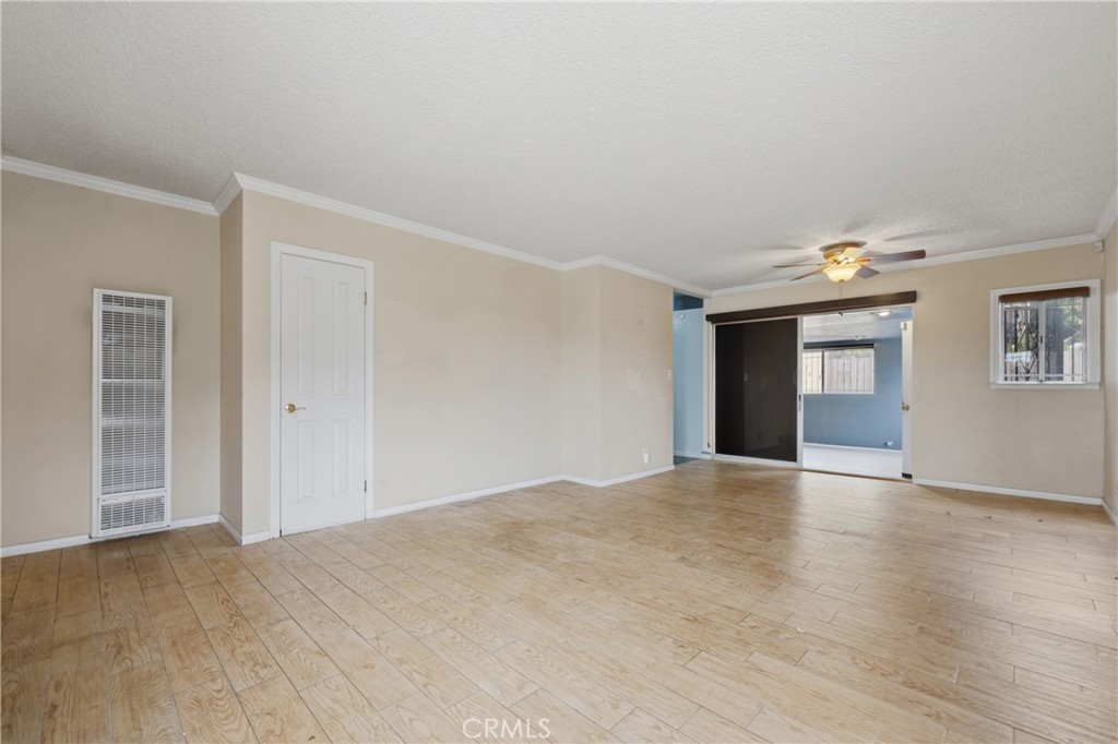 2412 West Tichenor Street Compton, CA 90220 - Photo 4 of 30