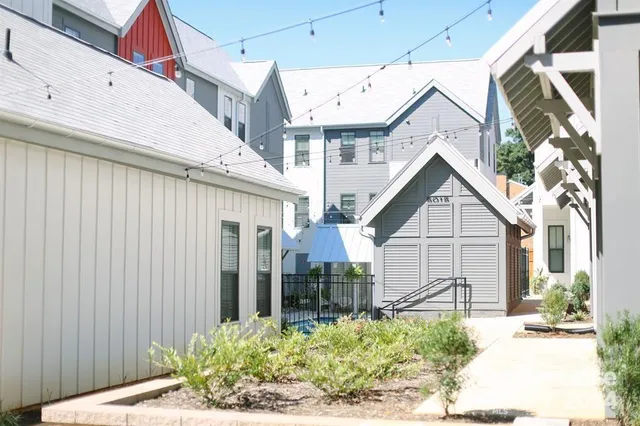 $2,336 | 4106 Anker Haus Drive, Unit B1, Charlotte, NC 28205