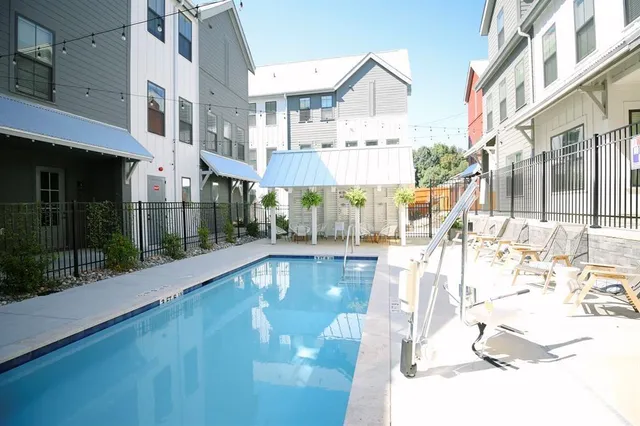 $2,336 | 4106 Anker Haus Drive, Unit B1, Charlotte, NC 28205