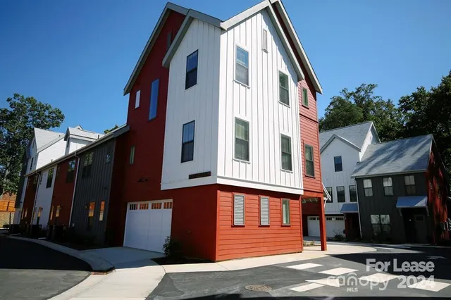 $2,336 | 4106 Anker Haus Drive, Unit B1, Charlotte, NC 28205