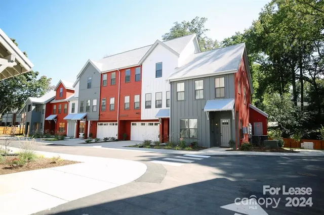 $2,336 | 4106 Anker Haus Drive, Unit B1, Charlotte, NC 28205