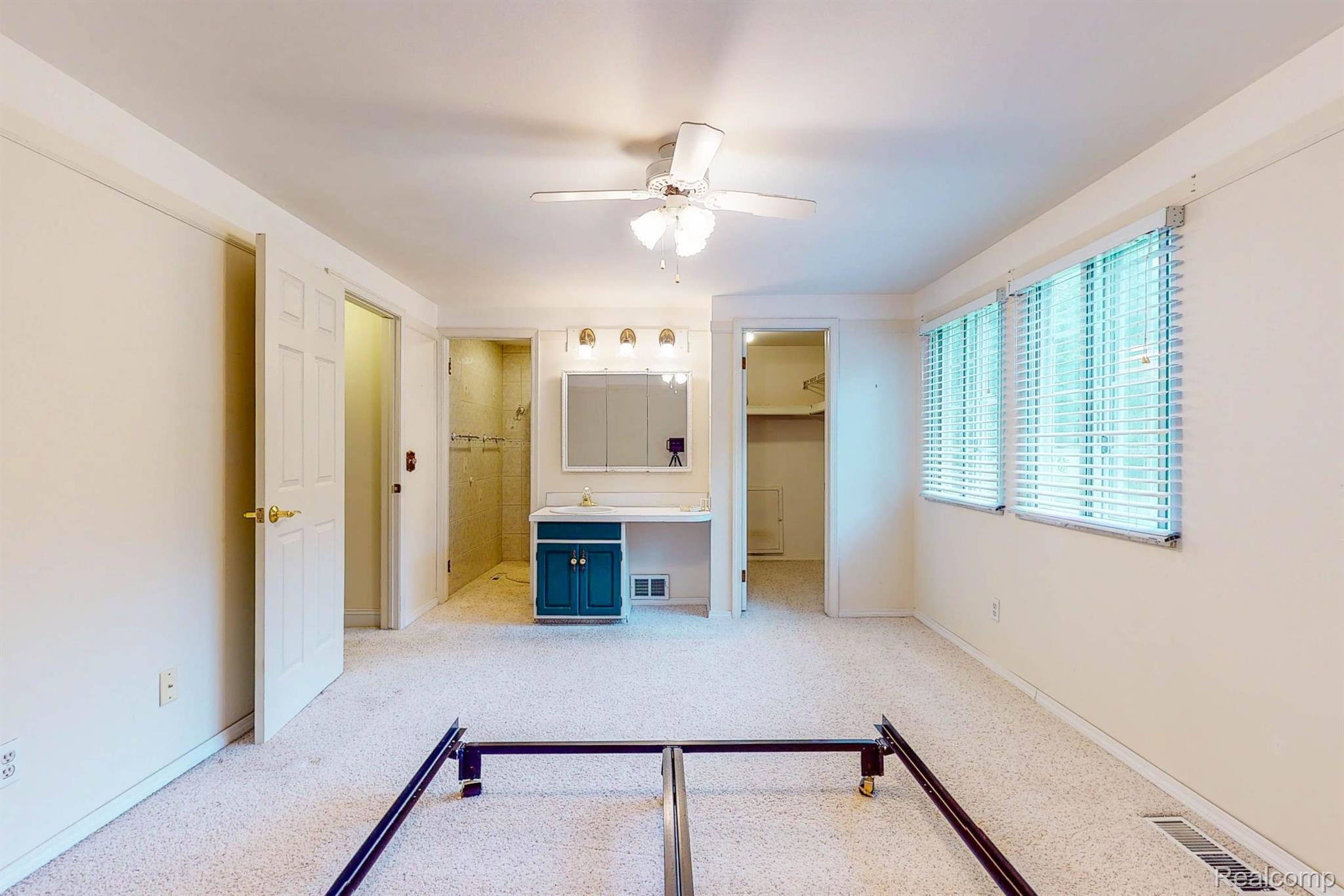 12460 White Lake Road Fenton, MI 48430 - Photo 22 of 55 Gallery Image 22