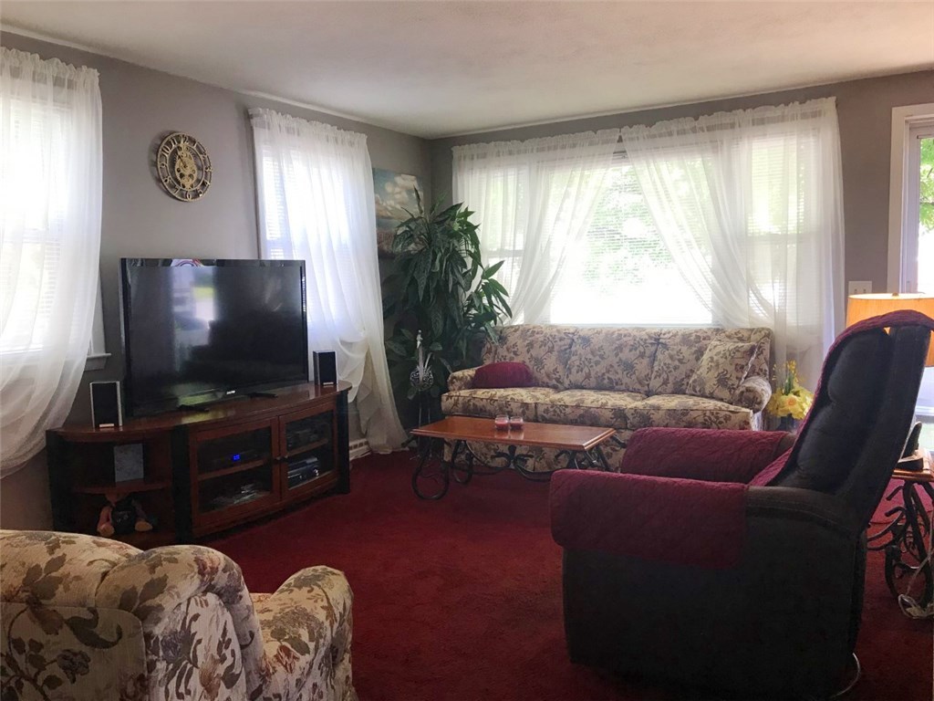 1 Togansett Road Providence, RI 02910 - Photo 5 of 9 Gallery Image 5