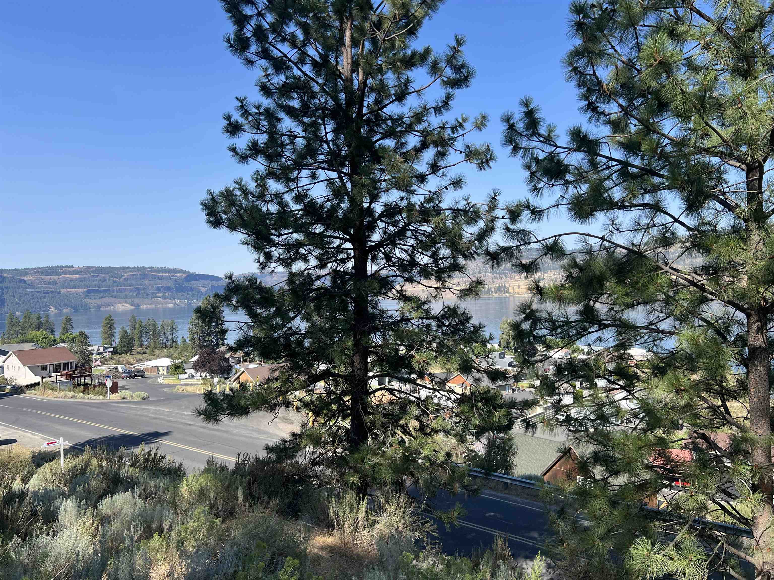 Seven East Bays Road Davenport, WA 99122 - Photo 12 of 17