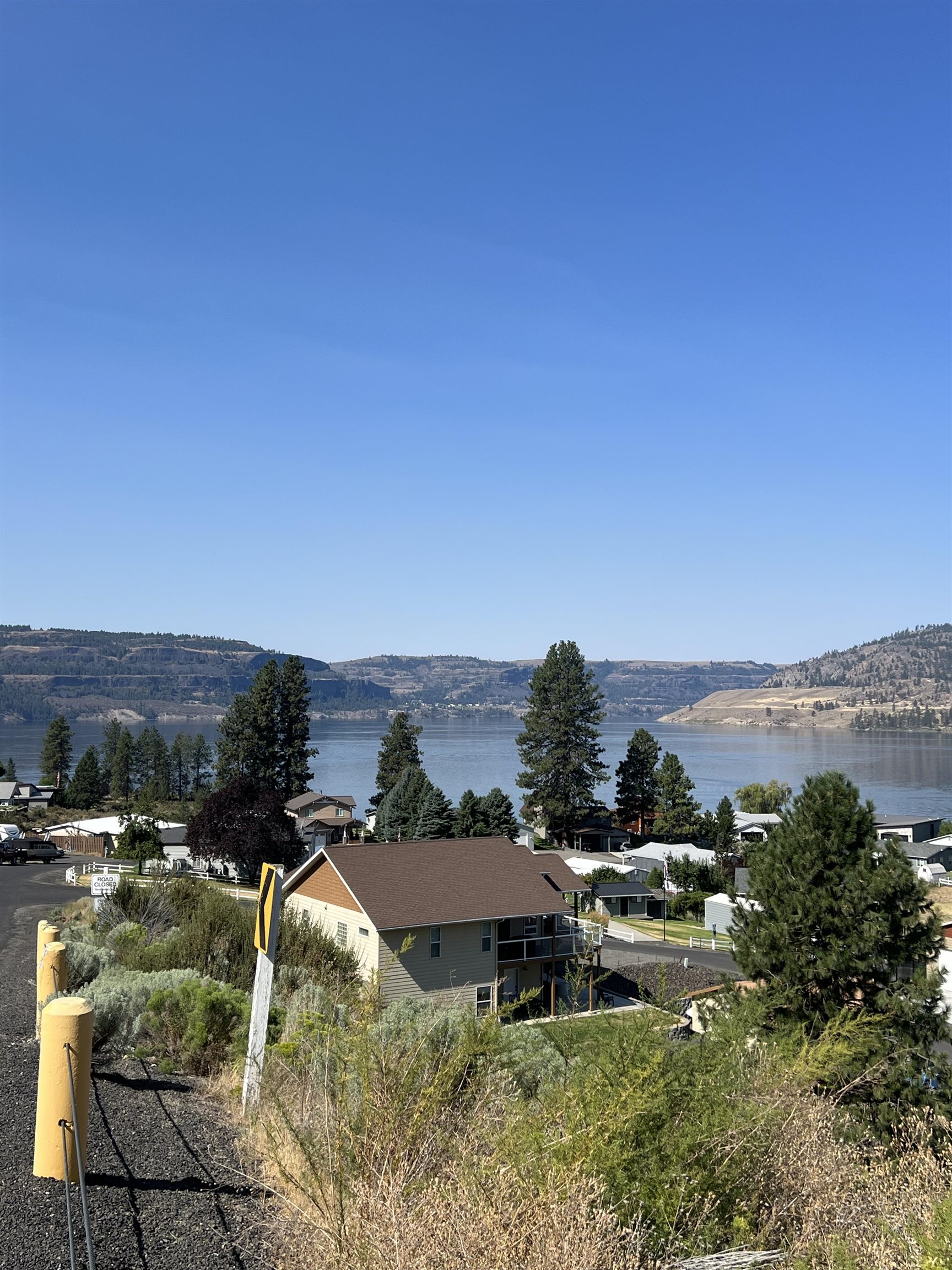 Seven East Bays Road Davenport, WA 99122 - Photo 3 of 17