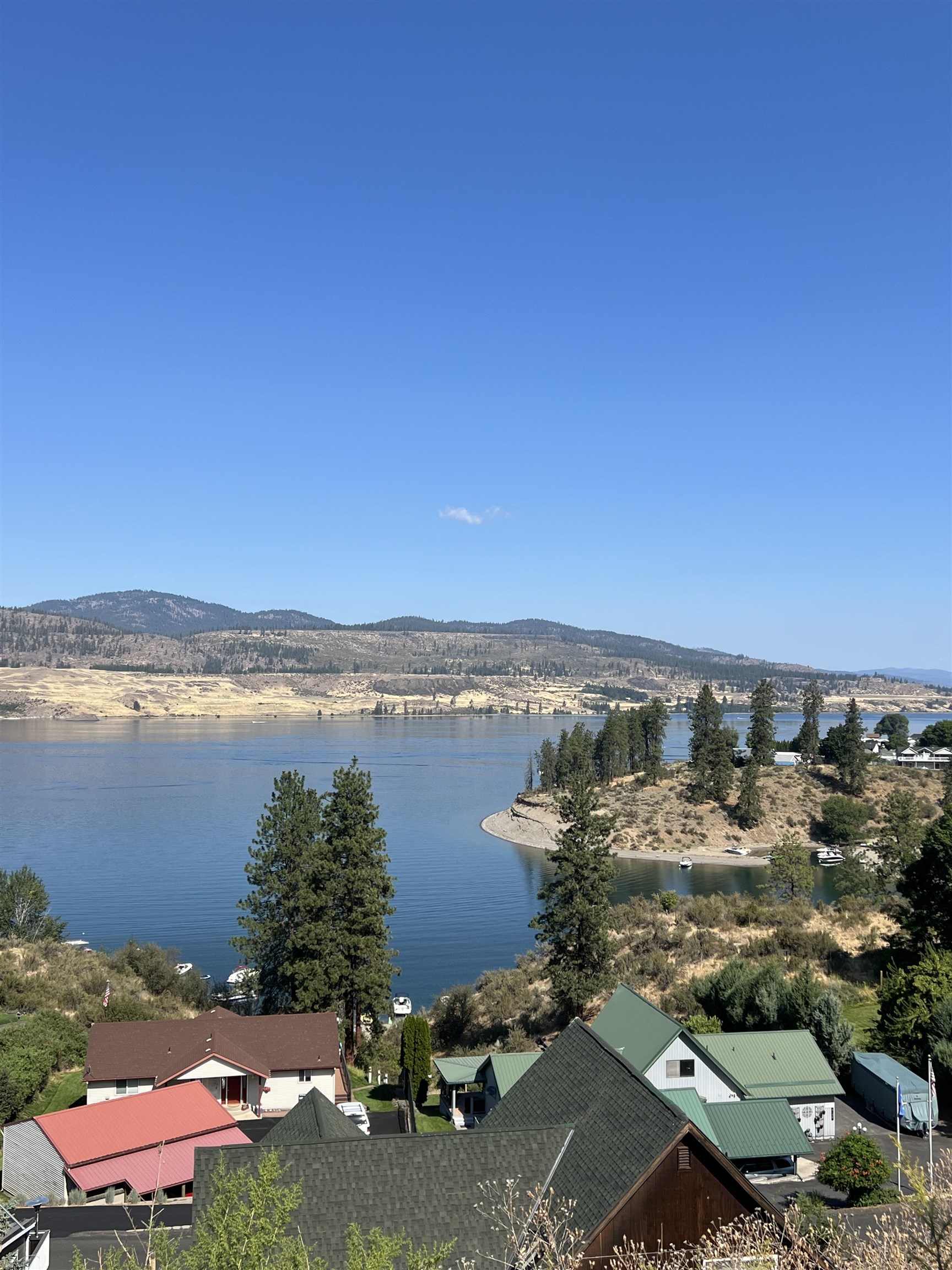 Seven East Bays Road Davenport, WA 99122 - Photo 4 of 17