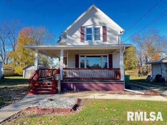 $69,900 | 652 South Henderson Street, Galesburg, IL 61401