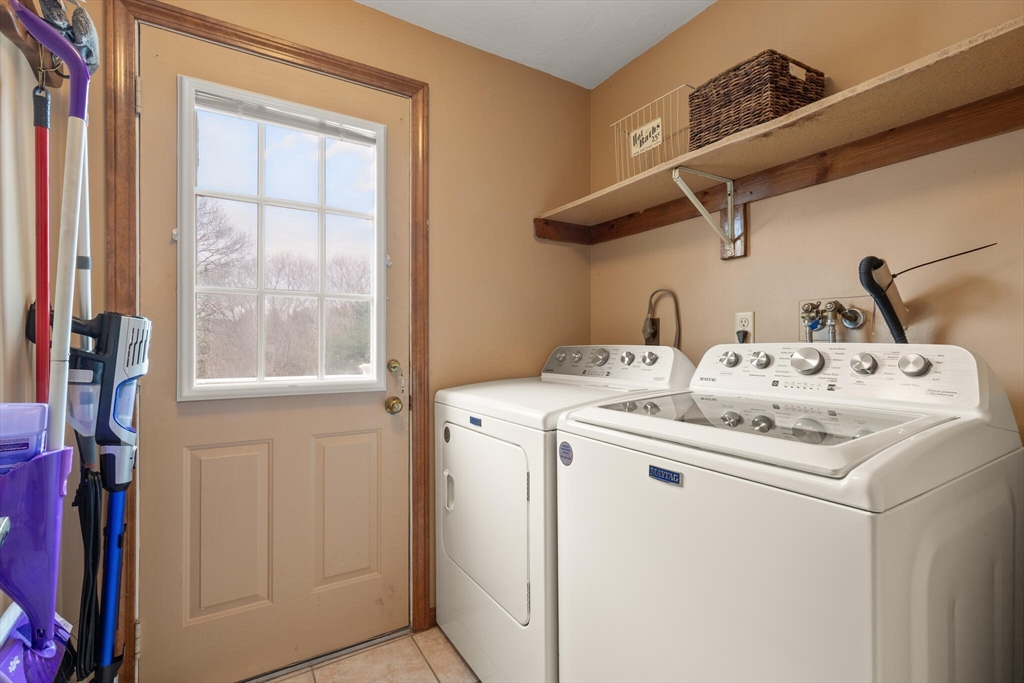 3 Daniels Road Mendon, MA 01756 - Photo 21 of 42 a utility room with dryer and washer