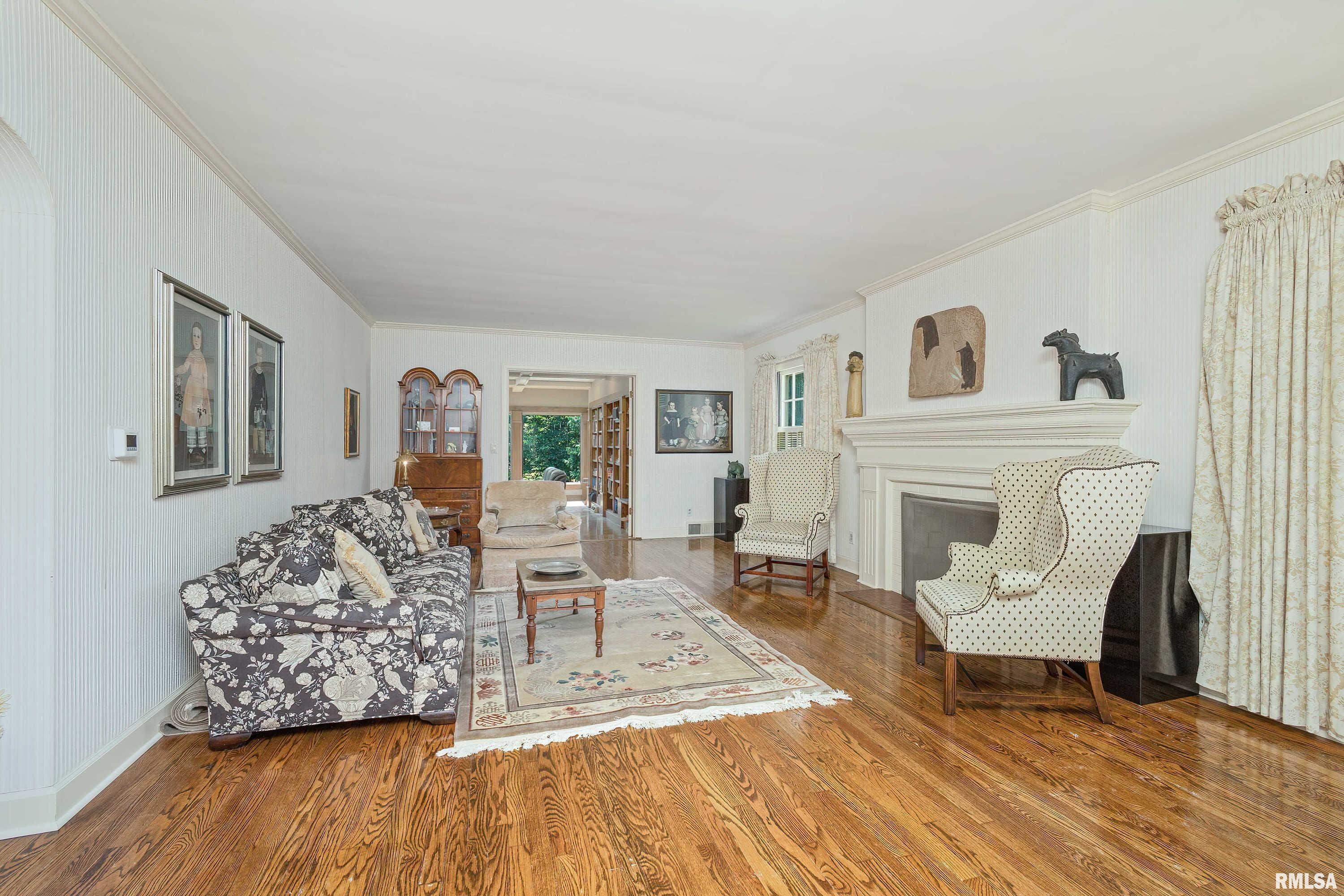 2213 Fairhaven Road Davenport, IA 52803 - Photo 13 of 40 Gallery Image 13