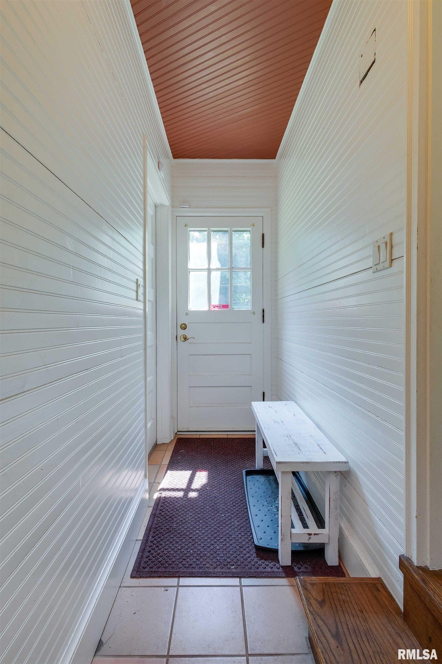 2213 Fairhaven Road Davenport, IA 52803 - Photo 24 of 40 Gallery Image 24