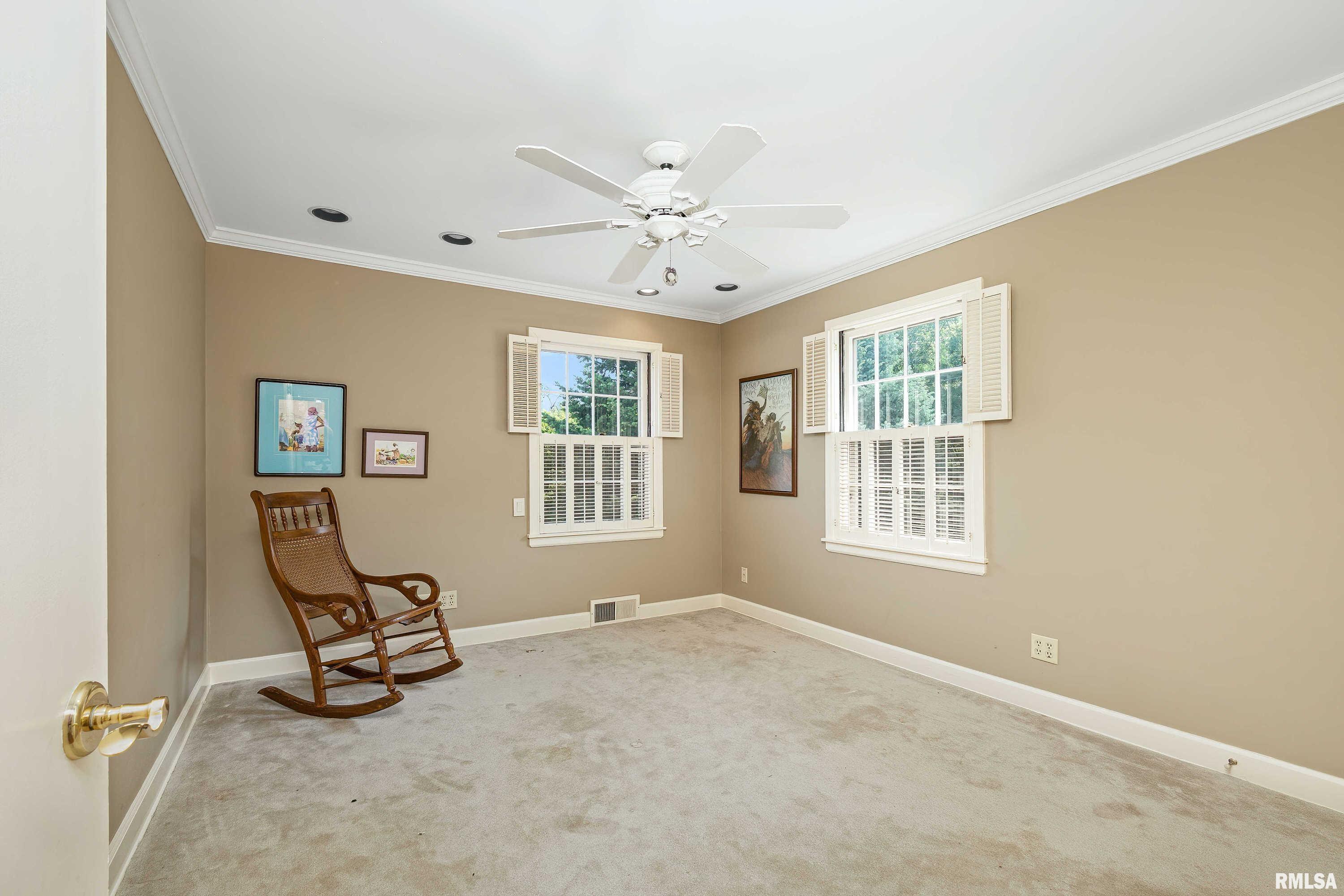 2213 Fairhaven Road Davenport, IA 52803 - Photo 27 of 40 Gallery Image 27