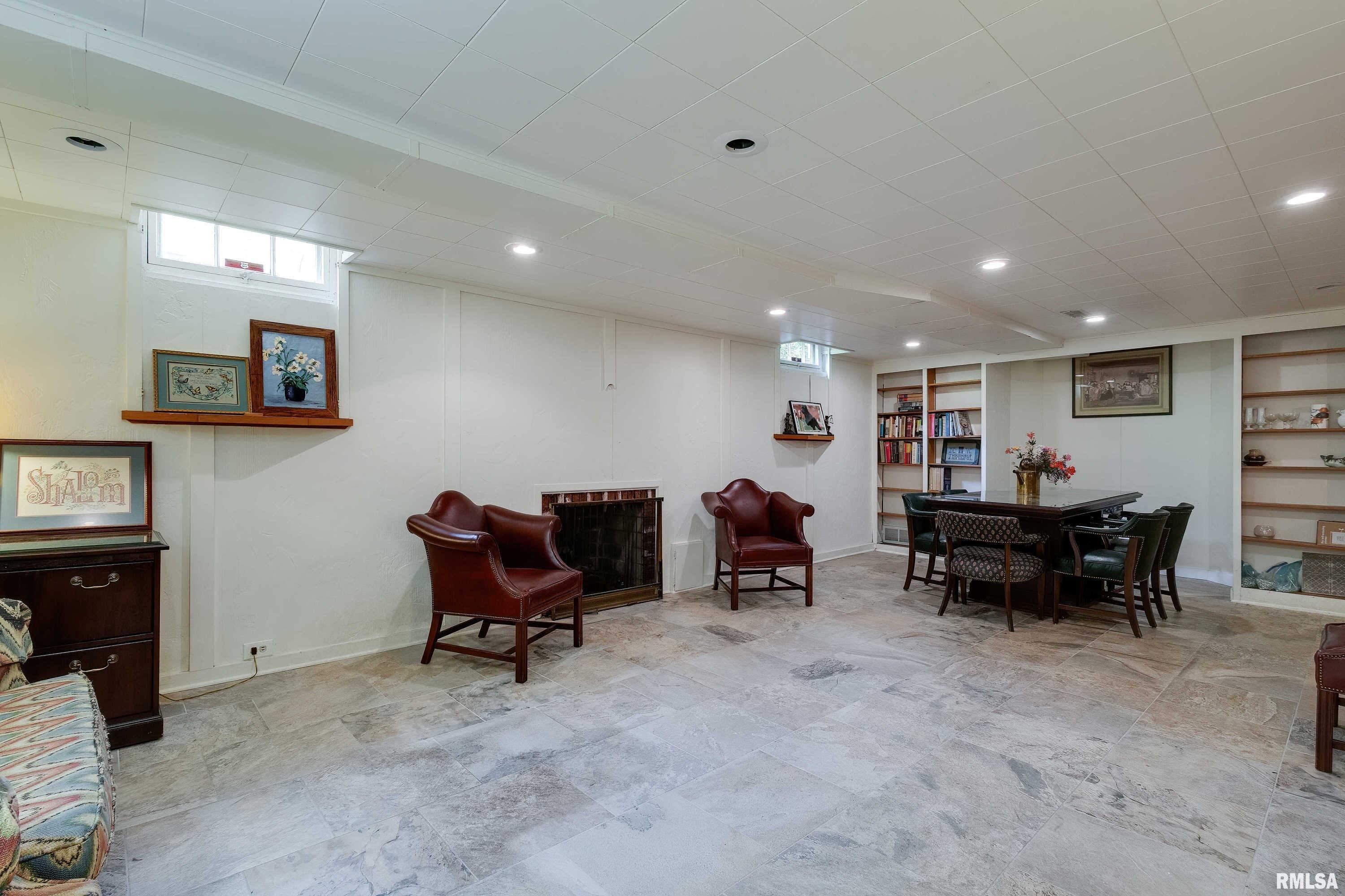 2213 Fairhaven Road Davenport, IA 52803 - Photo 39 of 40 Gallery Image 39