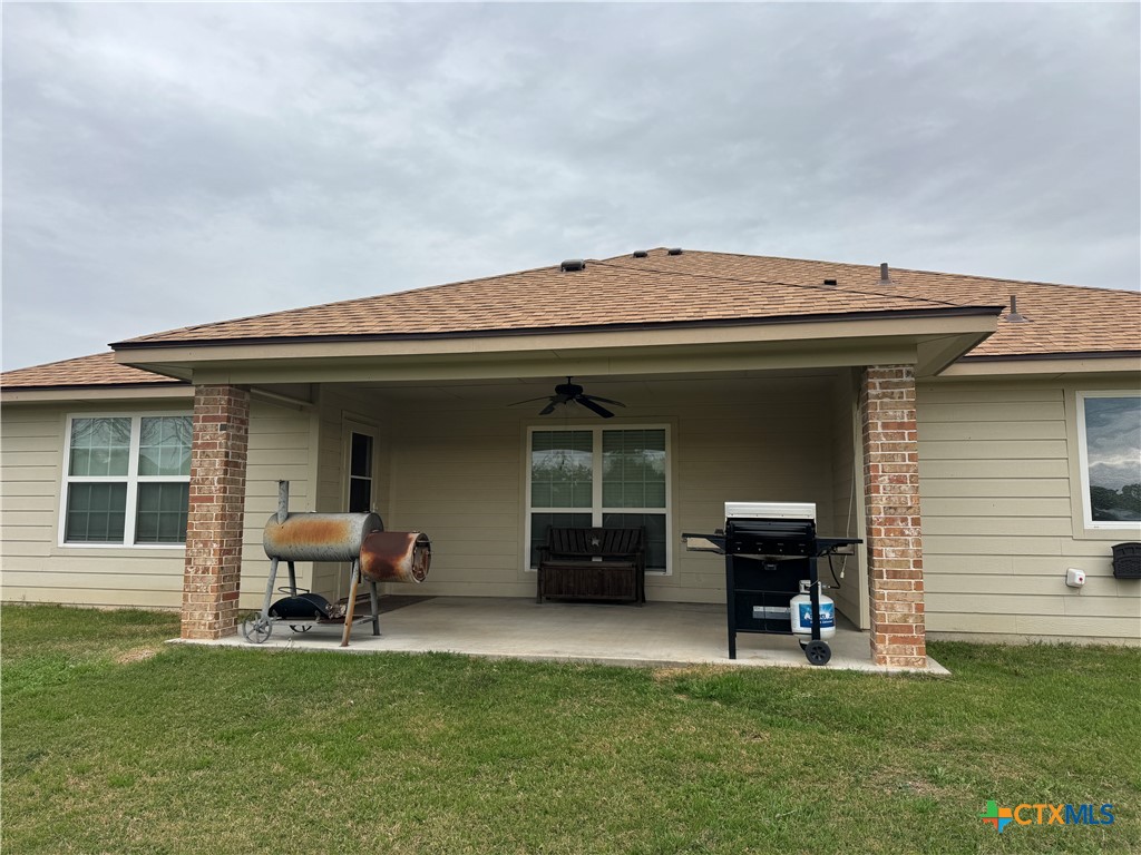 8811 Key Stone Temple, TX 76502 - Photo 21 of 22 a backyard of a house with table and chairs