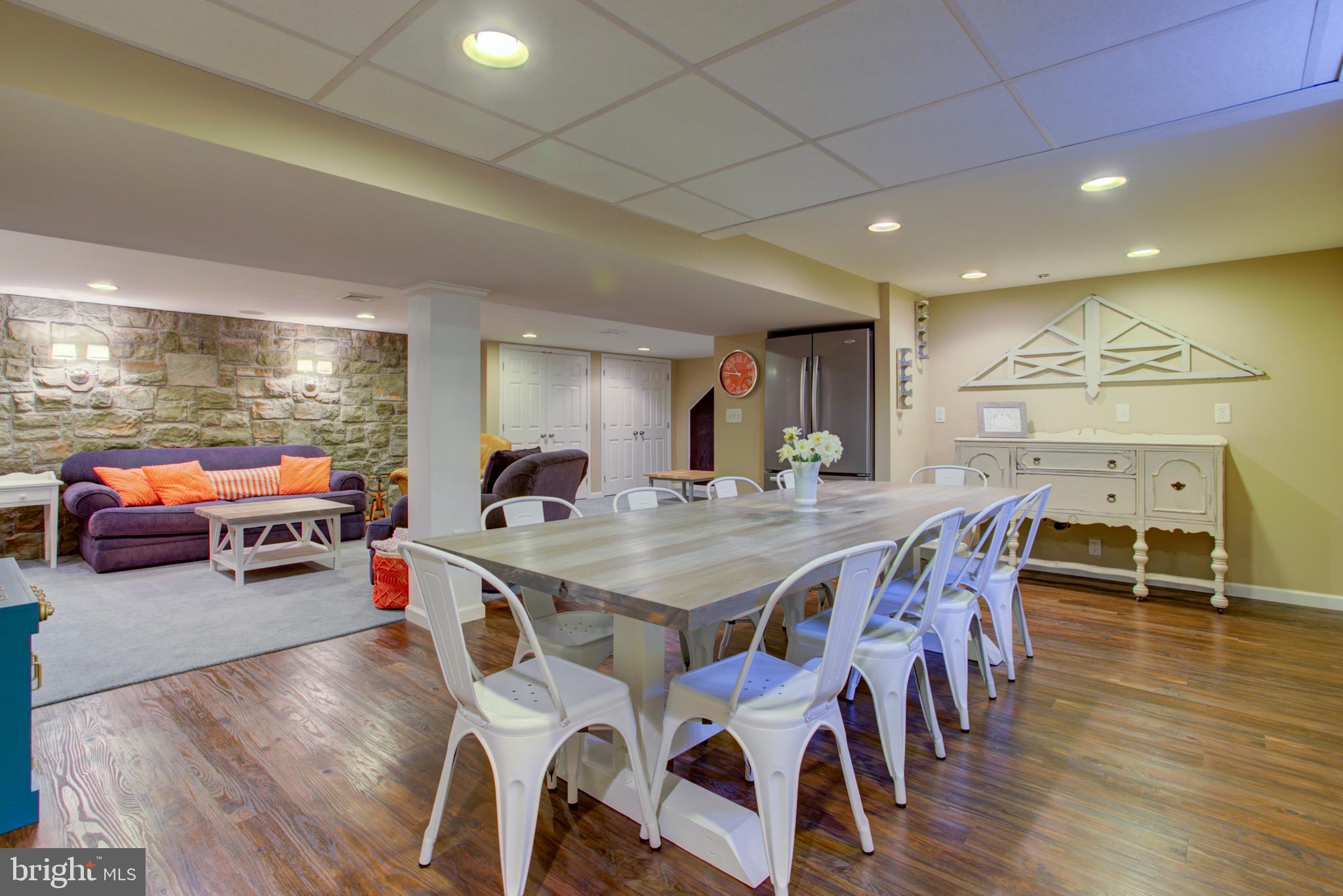 1853 Rockvale Road Lancaster, PA 17602 - Photo 13 of 43 a large kitchen with a table and chairs