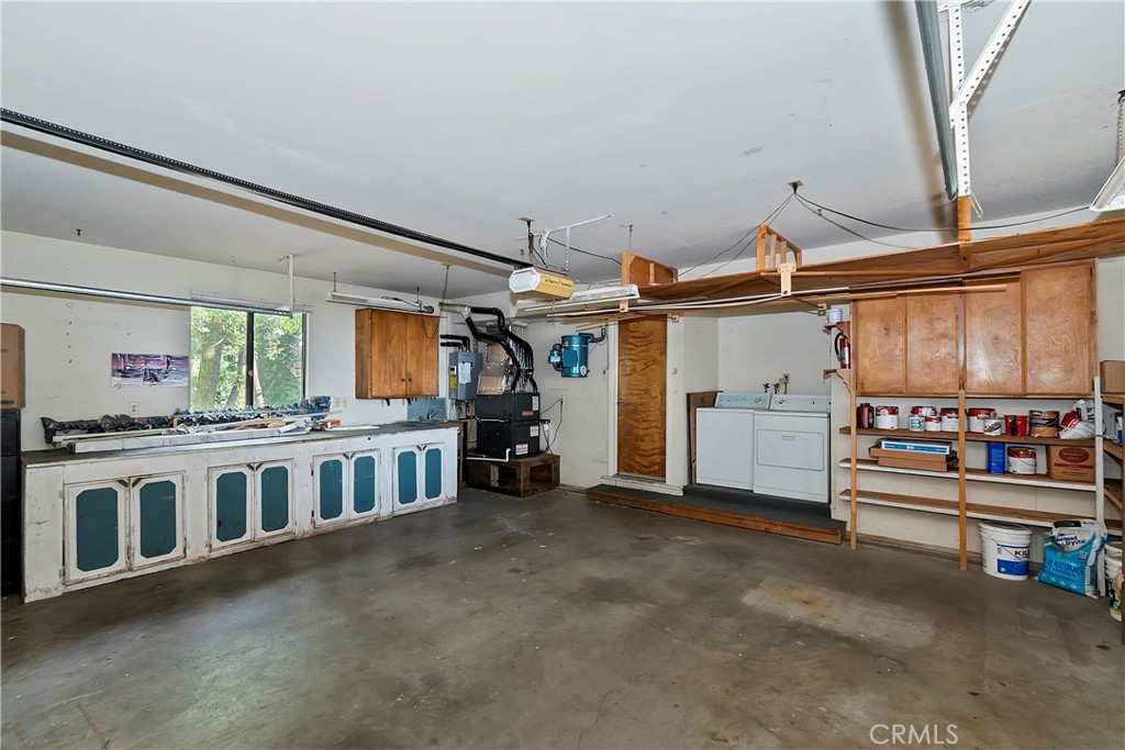 23919 Inspiration Crestline, CA 92325 - Photo 27 of 43 a view of a storage & utility room